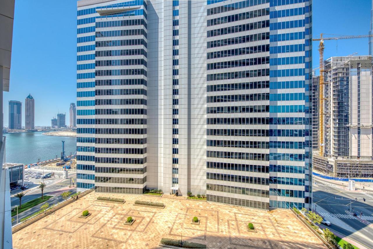 Maison Privee - Luxury, Spacious, Modern Near Burj Khalifa And Dubai Canal المظهر الخارجي الصورة