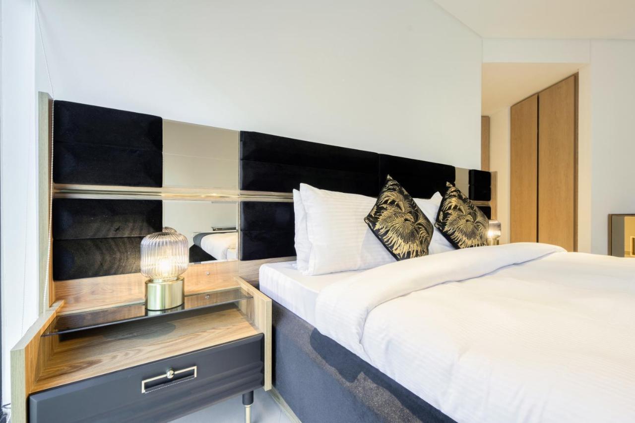Maison Privee - Luxury, Spacious, Modern Near Burj Khalifa And Dubai Canal المظهر الخارجي الصورة