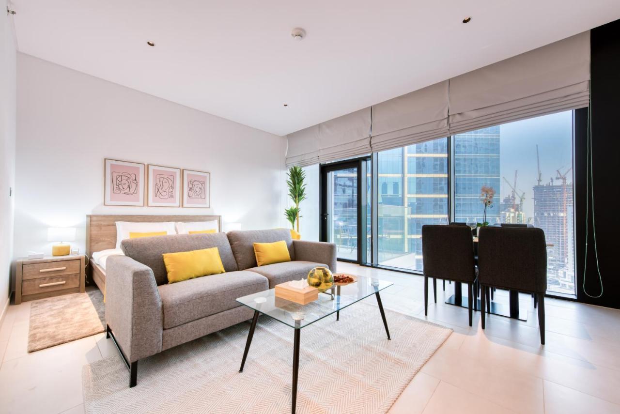 Maison Privee - Luxury, Spacious, Modern Near Burj Khalifa And Dubai Canal المظهر الخارجي الصورة