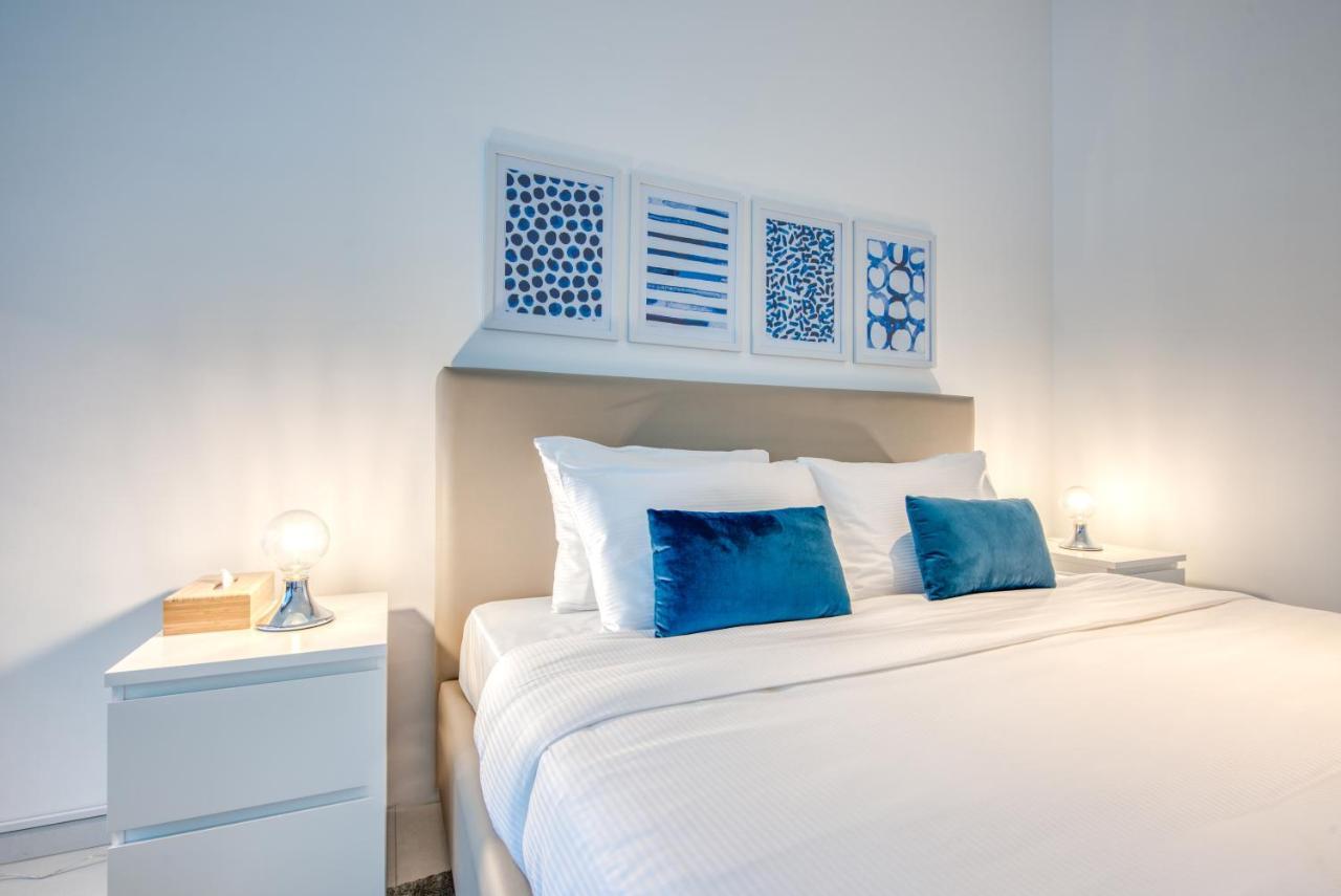 Maison Privee - Luxury, Spacious, Modern Near Burj Khalifa And Dubai Canal المظهر الخارجي الصورة